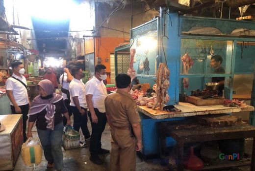 Penjualan Daging Kena Imbas Wabah PMK, Pedagang Pusing - GenPI.co JATIM