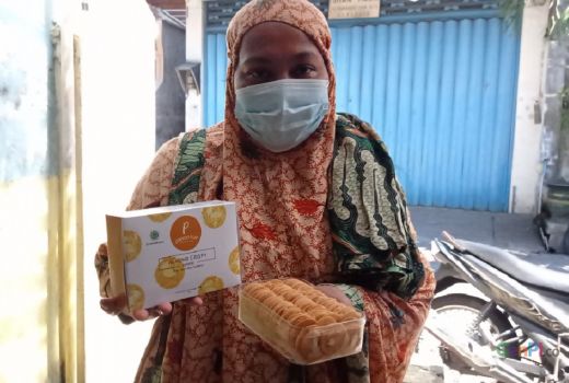 Kisah Sukses Choirul, Raup Omzet Puluhan Juta dari Berjualan Kue - GenPI.co JATIM