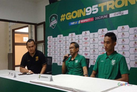 Aji Santoso Buka-Bukaan, Kagum Komposisi Pemain Persija - GenPI.co JATIM