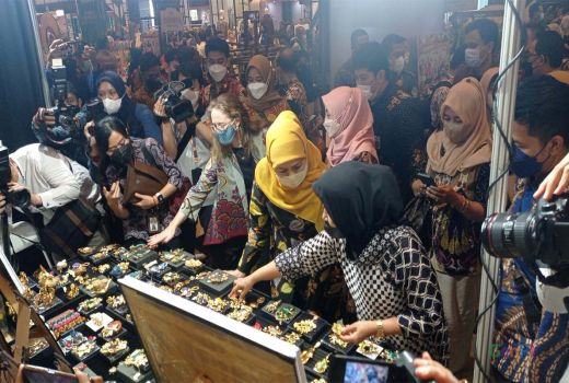 Terinspirasi Inggris, Khofifah Minta Mal Sediakan Lokasi Koperasi - GenPI.co JATIM