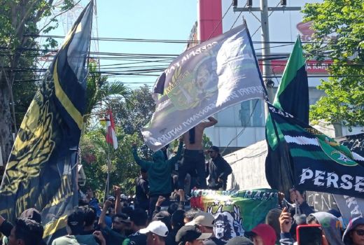 Jadwal Kandang Persebaya Berubah, Bonek Bilang Begini - GenPI.co JATIM