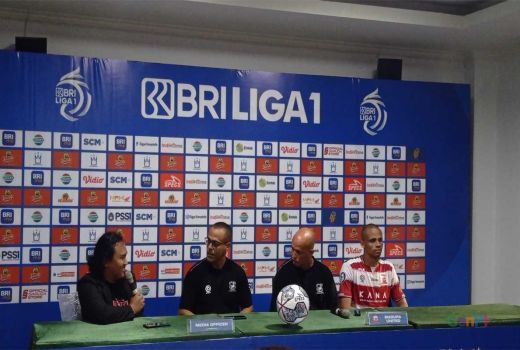 Pelatih Madura United Ungkap Rahasia Curi Gol Menit Akhir - GenPI.co JATIM