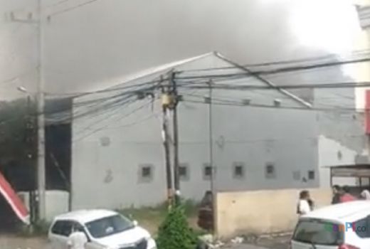Kebakaran Kota Malang, Pengunjung Warung Lesehan Yogyakarta Berhamburan - GenPI.co JATIM