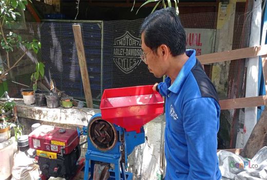 Keren! IT Telkom Buat Mesin Arang Briket, Tingkatkan Jumlah Produksi - GenPI.co JATIM