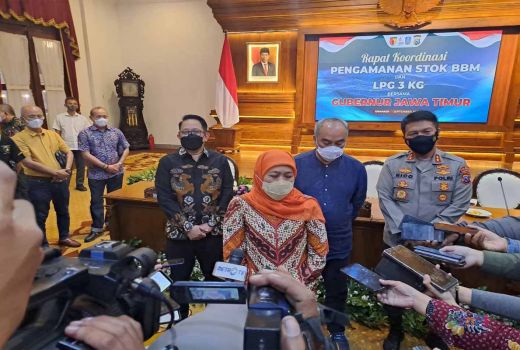 Tak Perlu Panik, Stok BBM dan LPG 3 KG di Jatim, Kata Khofifah - GenPI.co JATIM