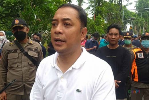 Eri Cahyadi Awasi Ketat Kerja Petugas Adminduk, Jangan Coba Macam-Macam - GenPI.co JATIM