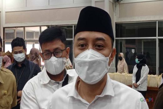 Eri Cahyadi Beberkan Fakta Terbaru, Banyak KTP Warga Surabaya Domisili Luar Kota - GenPI.co JATIM