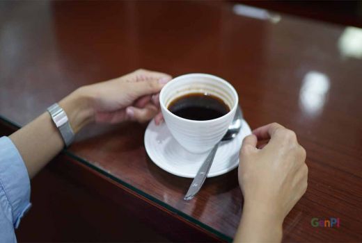 2 Penyakit Akibat Terlalu Banyak Minum Kopi Instan, Perhatikan - GenPI.co JATIM