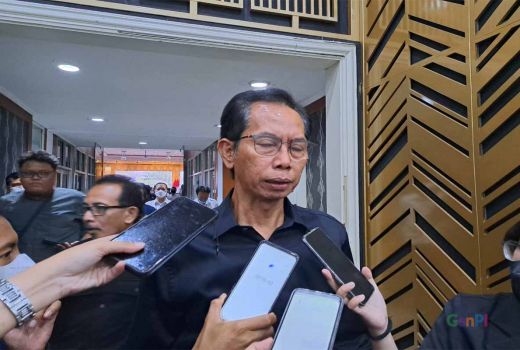 7 Sekwan Diduga Positif Narkoba, Ketua DPRD Surabaya: Belum Bisa Dipastikan - GenPI.co JATIM