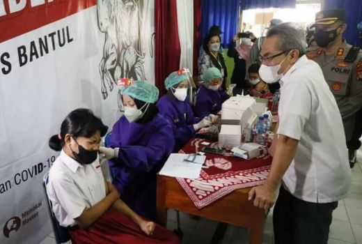 Vaksinasi Covid di SMAN 1 Pundong Bantul Menyasar 3.000 Siswa - GenPI.co JOGJA
