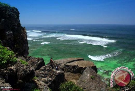 Wisatawan Terobos Barikade ke Pantai Selatan di Bantul - GenPI.co JOGJA