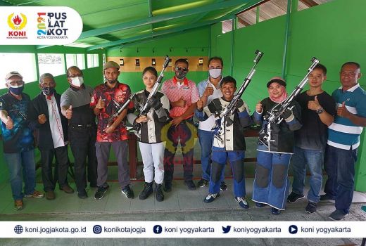 Persiapan Porda, Atlet Menembak Kota Yogya Asah Kemampuan - GenPI.co JOGJA