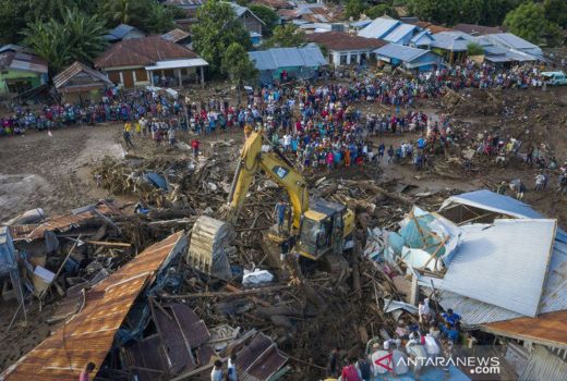 UAJY Berikan Bansos untuk Korban Siklon Seroja di NTT - GenPI.co JOGJA