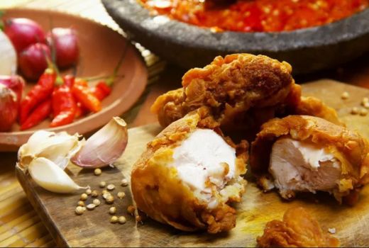 Tips Bikin Ayam Goreng Crispy, Pakai Tepung Roti dan Susu - GenPI.co JOGJA
