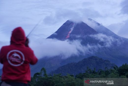BPPTKG Catat Merapi Alami 9 Gempa Guguran, Senin Pagi - GenPI.co JOGJA