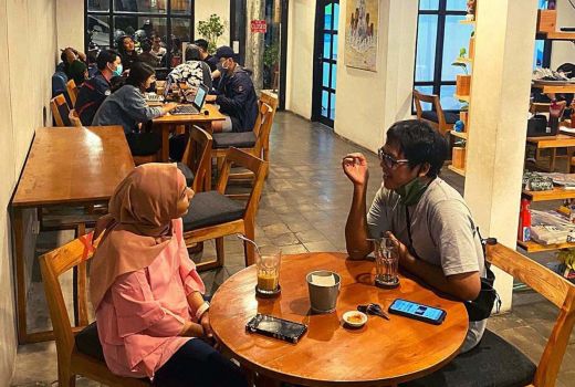Ruang Tengah Cafe, Menunya Bikin Makan Jadi Lahap - GenPI.co JOGJA