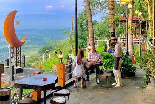 Resto Nyaman dan Sejuk, Coba Deh ke The Manglung - GenPI.co JOGJA
