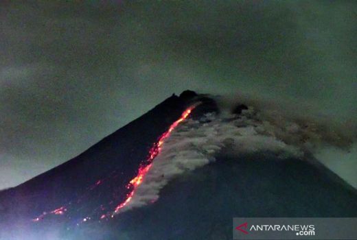 Merapi Keluarkan 10 Kali Lava Pijar, BPPTKG Beri Peringatan Ini - GenPI.co JOGJA