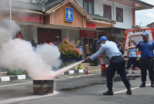 Petugas Rutan Wates Asah Kemampuan Penanganan Kebakaran - GenPI.co JOGJA