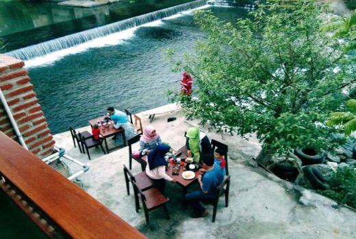 Kopi Opak, Menikmati Kopi di Tepi Sungai Bikin Pikiran Tenang - GenPI.co JOGJA