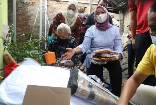 Nenek di Sleman Ini Mendapat Santunan Usai Viral, Hamdalah - GenPI.co JOGJA