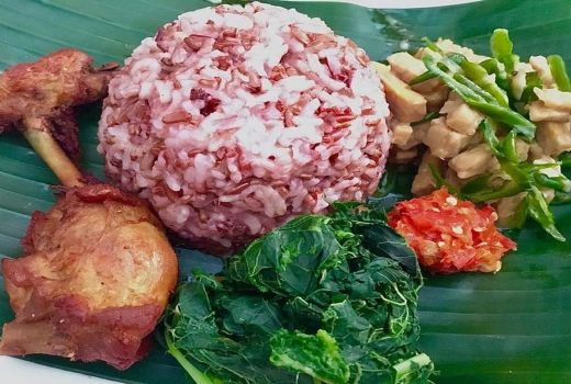 Lezatnya Sego Abang Khas Gunungkidul, Harganya Murah! - GenPI.co JOGJA