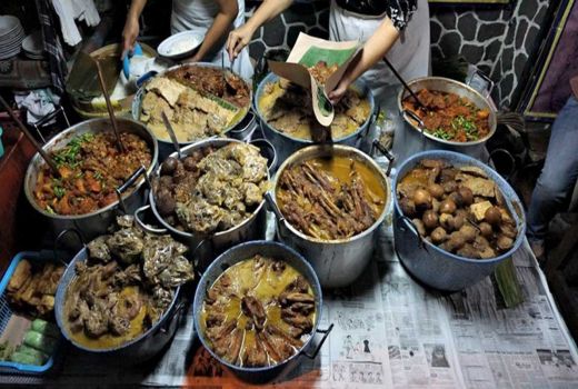 Malam-malam Lapar? Coba deh ke Gudeg Permata Bu Pujo - GenPI.co JOGJA