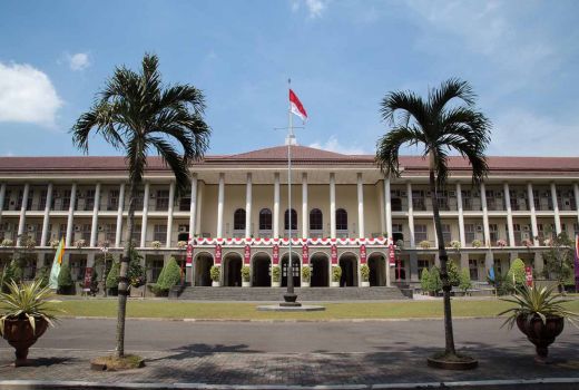 Siap-siap, Puluhan Ribu Mahasiswa UGM Bakal Kuliah Tatap Muka - GenPI.co JOGJA