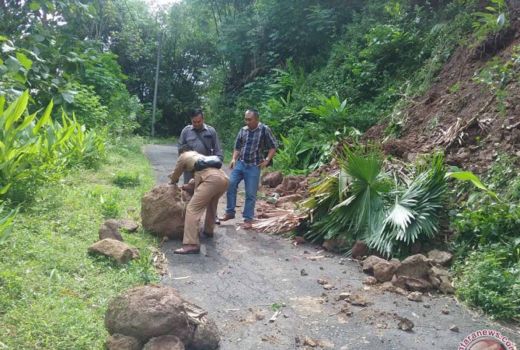 DPRD Sebut Jalan di Wisata Bukit Menoreh Kulon Progo Terjal - GenPI.co JOGJA