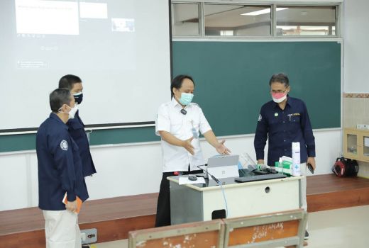 Kuliah Luring Secara Penuh, UGM Tunggu Kasus Covid Turun Drastis - GenPI.co JOGJA