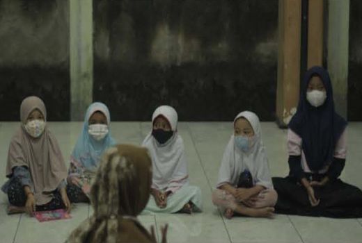 Kece! Mahasiswa UPN Yogya Bantu Siswa yang Kesulitan Belajar - GenPI.co JOGJA