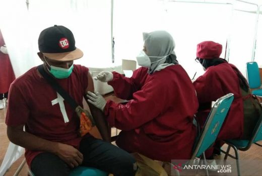 BIN Fasilitasi Vaksinasi Massal Mahasiswa Nusantara Yogyakarta - GenPI.co JOGJA