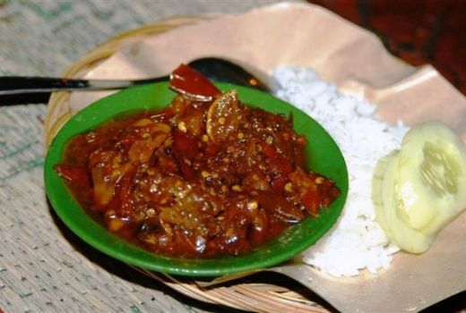 Menyantap Oseng-oseng Mercon Bu Narti yang Buat Lidah Bergoyang - GenPI.co JOGJA