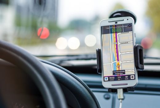 Pernah Mual Saat Main HP di Dalam Mobil? Ini Penjelasan Ilmiahnya - GenPI.co JOGJA