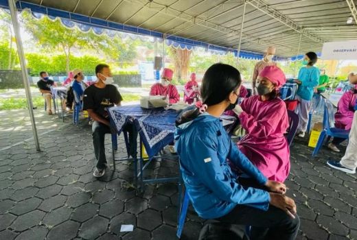 Gereja di Pakem Lanjutkan Vaksinasi COVID-19 untuk Warga Sekitar - GenPI.co JOGJA