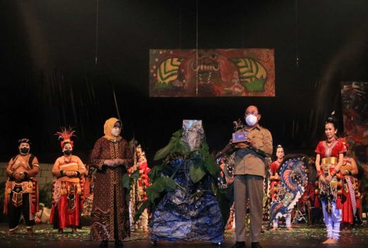 Gali Potensi, Kulon Progo Luncurkan Souvenir Khas Jam Meja - GenPI.co JOGJA