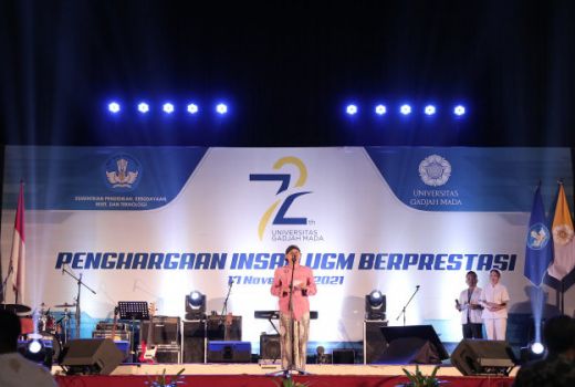 Mewah! Gelar Malam Anugerah, UGM Beri 65 Sivitas Penghargaan - GenPI.co JOGJA