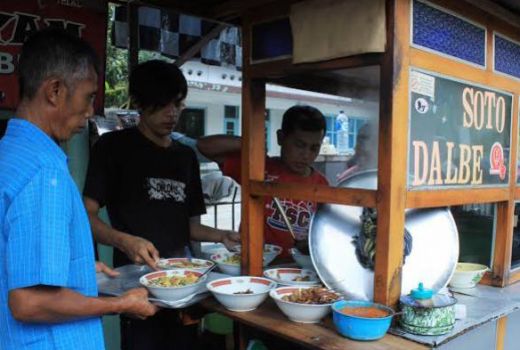 Segarnya Soto Pak Dalbe, Cita Rasa Manis nan Lezat juga Nikmat - GenPI.co JOGJA
