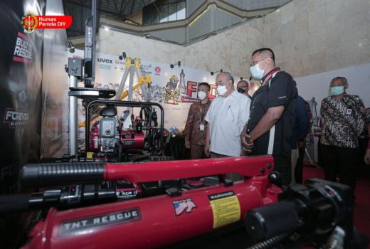 Mantap! UPN Yogya, Tuan Rumah Indonesia Fire & Rescue Competition - GenPI.co JOGJA