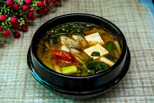 Penggemar Masakan Jepang Wajib Tahu, Ini Manfaat dari Bumbu Miso - GenPI.co JOGJA