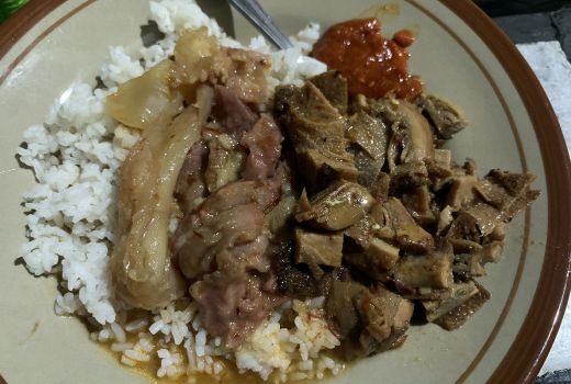 Lezatnya Sego Koyor Bu Parman, Bikin Perut Kenyang di Malam Hari - GenPI.co JOGJA