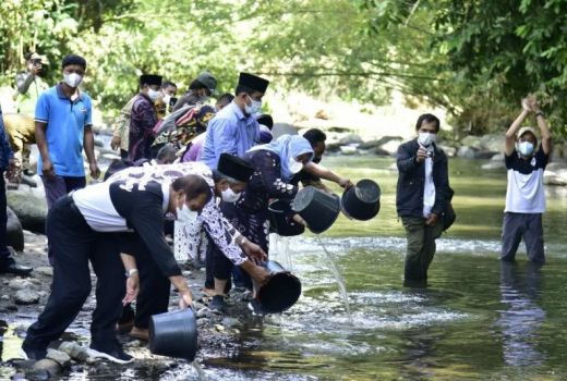 Tebar Bibit Ikan, Bupati Sleman Resmikan Wisata Sungai Bedog - GenPI.co JOGJA