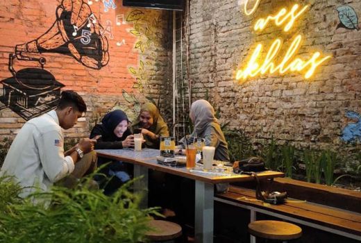 Legend Coffee 247 Games Cafe, Tempat Ngopi Asyik para Gamers - GenPI.co JOGJA