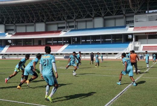 PSIM Jogja vs Dewa United, Seto Minta Pemainnya Lebih Fokus - GenPI.co JOGJA