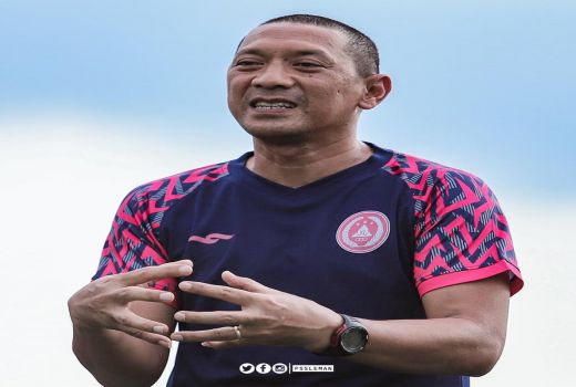 Sosok Pelatih PSS Sleman, Mantan Rekan Seto di Tim Nasional - GenPI.co JOGJA