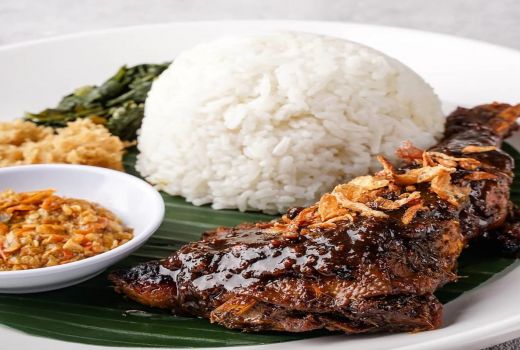 Ayam Bakar Madu Tebe, Bumbu Rempahnya Terasa! - GenPI.co JOGJA