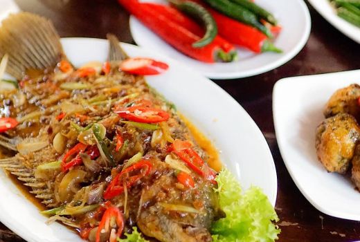 Mencicipi Lezatnya Aneka Hidangan Gurame di Restoran Bale Timoho - GenPI.co JOGJA