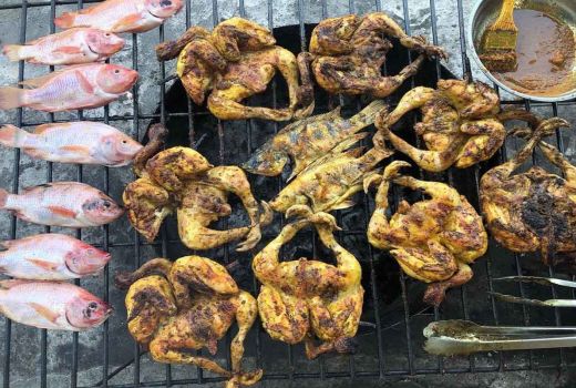 Special Bakar Ian di Sleman, Menu Ayam Bakarnya Bikin Ngiler - GenPI.co JOGJA