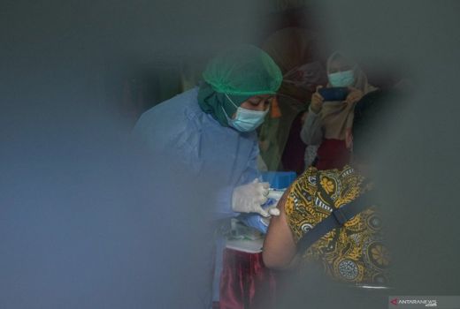 Guru dan ASN di Kota Yogyakarta Mulai Disuntik Vaksinasi Booster - GenPI.co JOGJA