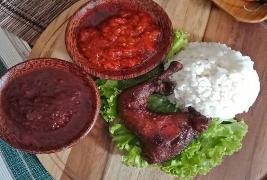 Lezatnya Ayam Presto Penyetan Mas Ncang di Sleman, Cobain Yuk! - GenPI.co JOGJA